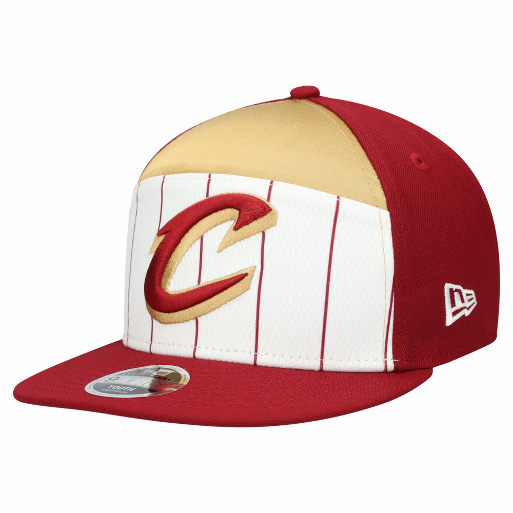 New Era - Cleveland Cavaliers Youth 2025 NBA Tip Off Split Panel 9FIFTY Snapback Hat - White/Wine