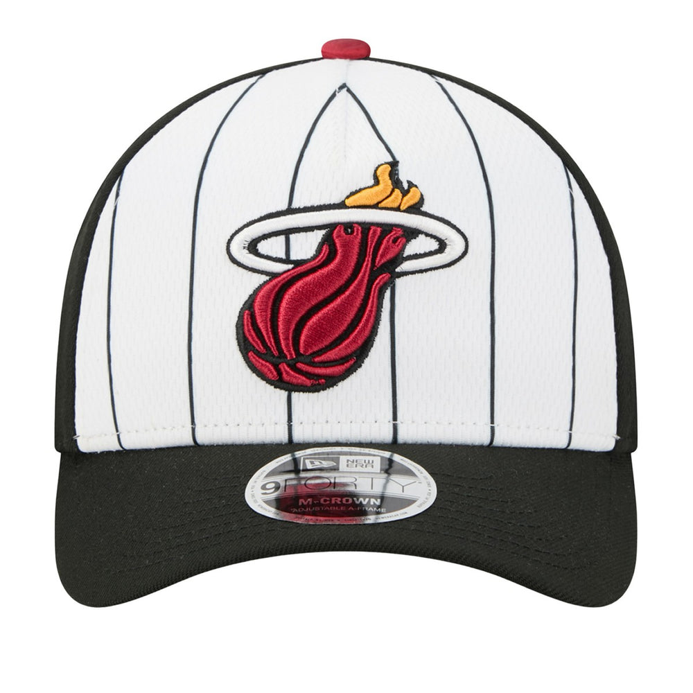 New Era - Miami Heat 2025 NBA Tip Off M-Crown A-Frame 9FORTY Adjustable Hat - White/Black