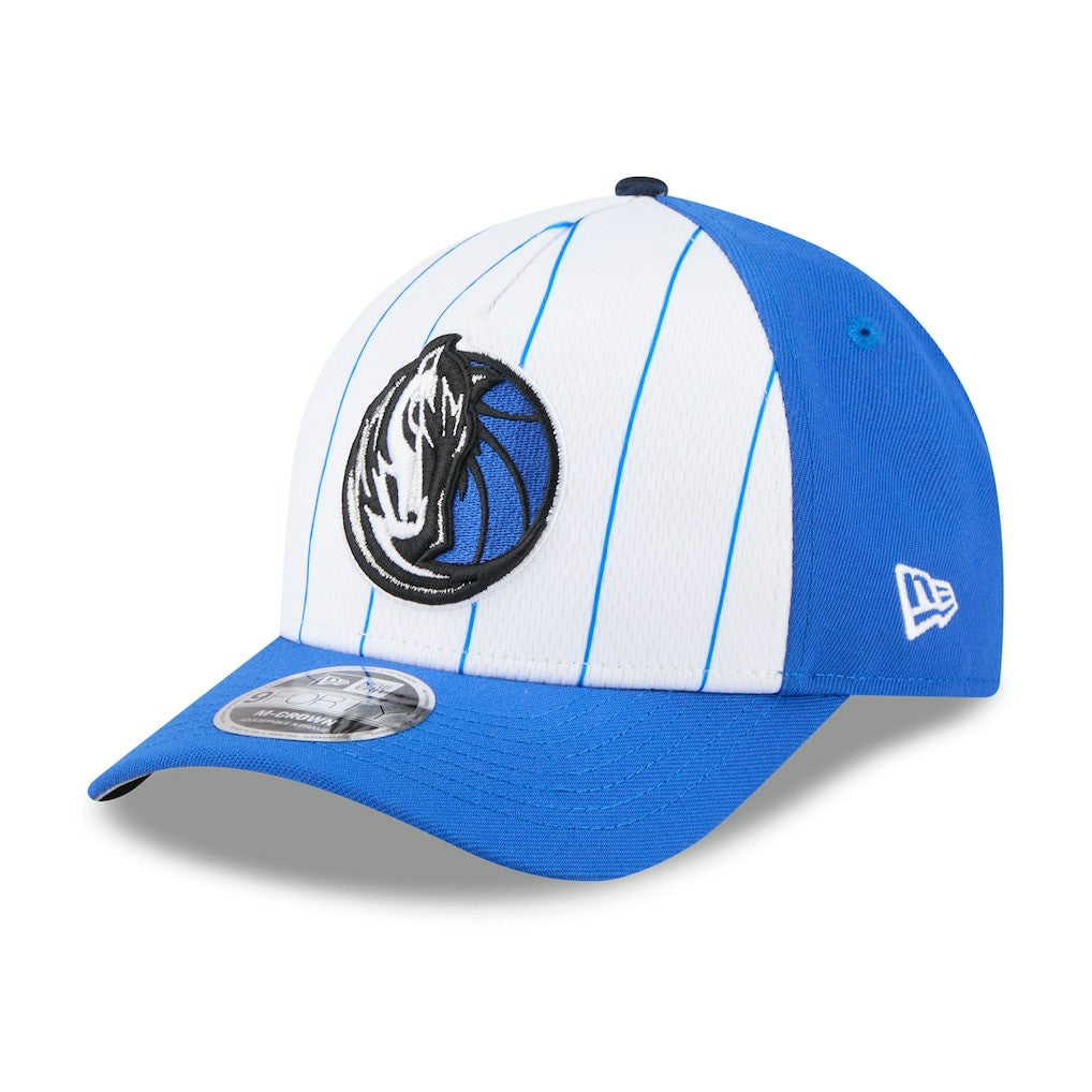 New Era - Dallas Mavericks 2025 NBA Tip Off M-Crown A-Frame 9FORTY Adjustable Hat - White/Blue