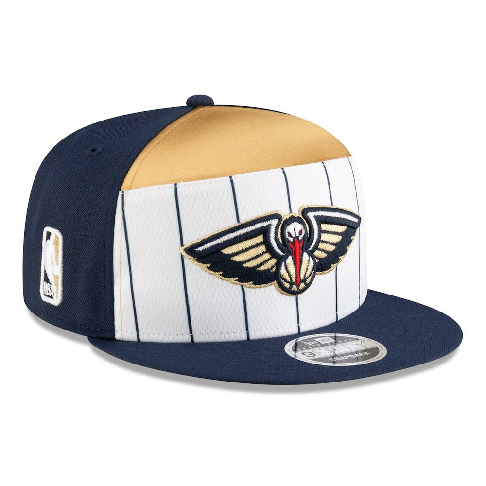 New Era - New Orleans Pelicans 2025 NBA Tip Off Split Panel 9FIFTY Snapback Hat - White/Navy
