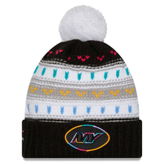 New York Jets New Era Women's 2025 NFL Crucial Catch Cuffed Knit Hat with Pom Black - NFL