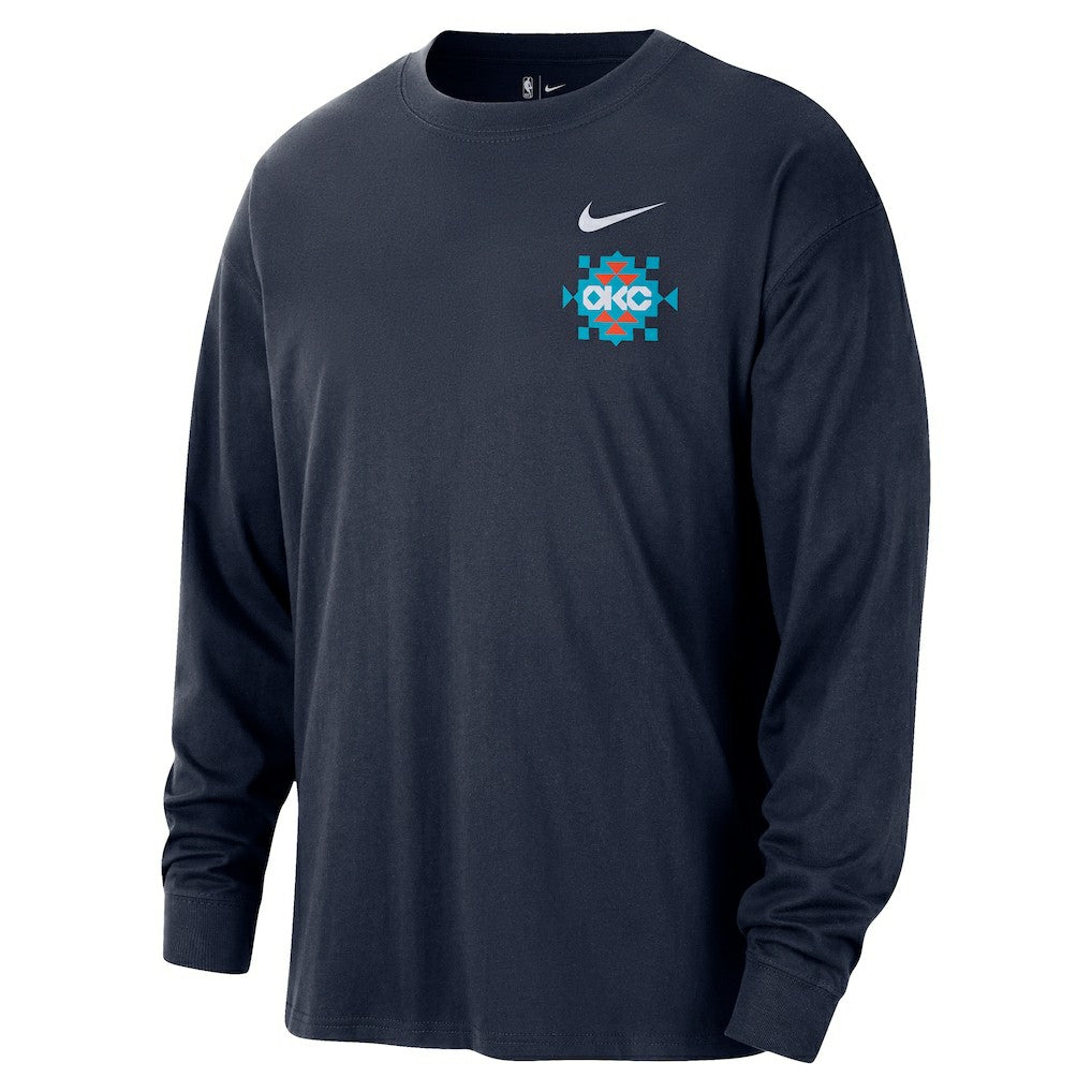 Nike - Oklahoma City Thunder 2025/26 City Edition Remix Essential Logo Long Sleeve T-Shirt - Navy