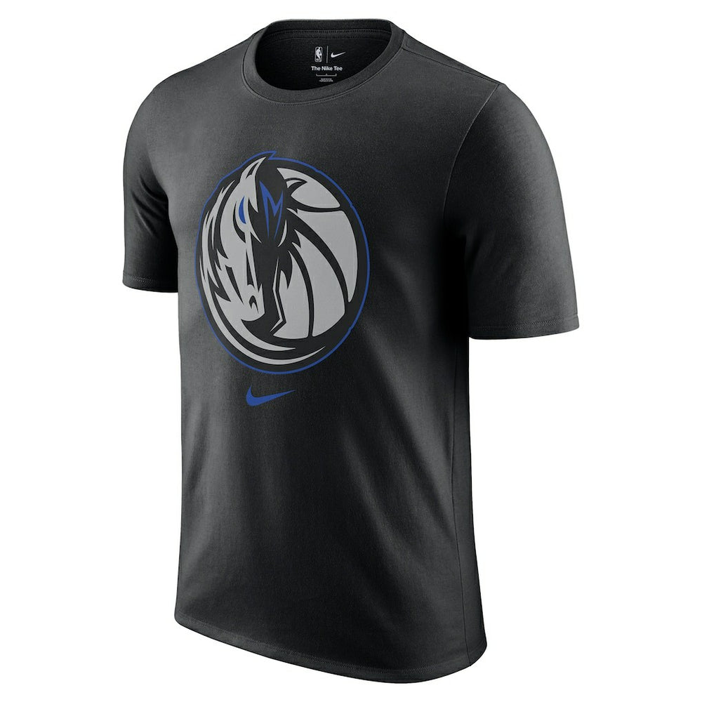 Nike - Dallas Mavericks 2025/26 City Edition Remix Essential Logo T-Shirt - Black