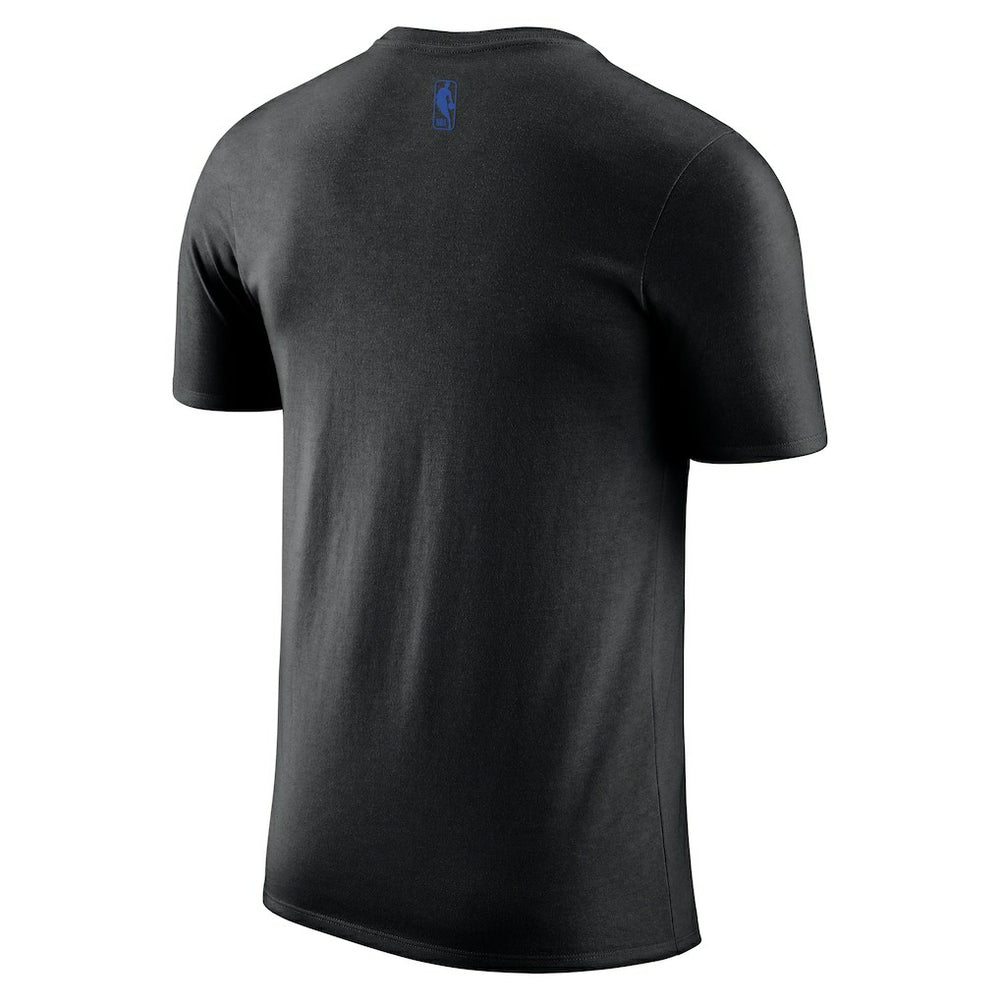 Nike - Dallas Mavericks 2025/26 City Edition Remix Essential Logo T-Shirt - Black