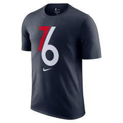 Nike - Philadelphia 76ers 2025/26 City Edition Remix Essential Logo T-Shirt - Navy