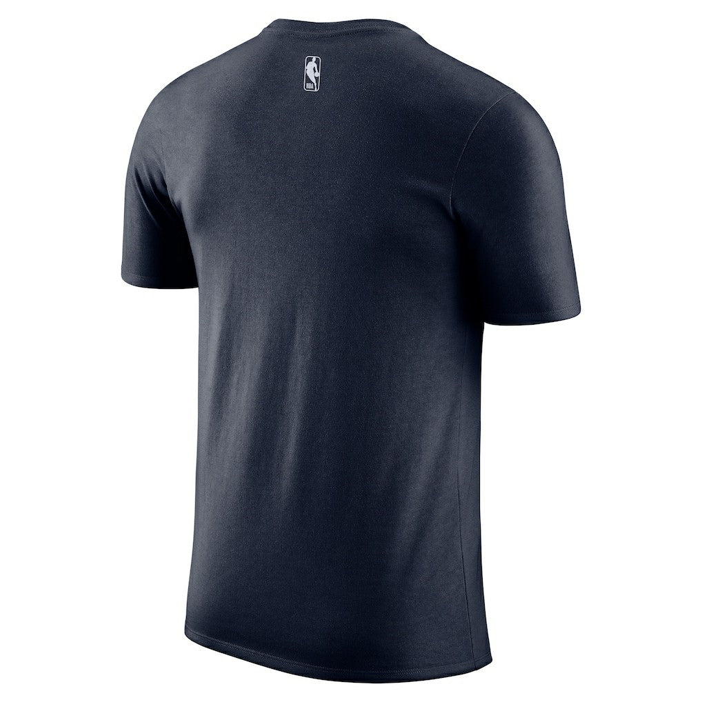 Nike - Philadelphia 76ers 2025/26 City Edition Remix Essential Logo T-Shirt - Navy