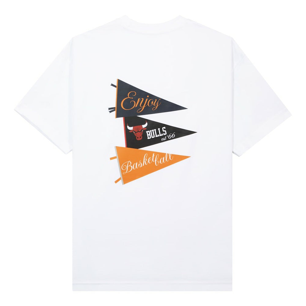 NBA - Enjoy Basketball x Chicago Bulls Unisex Hoop Enthusiast Capsule Collection T-Shirt - White