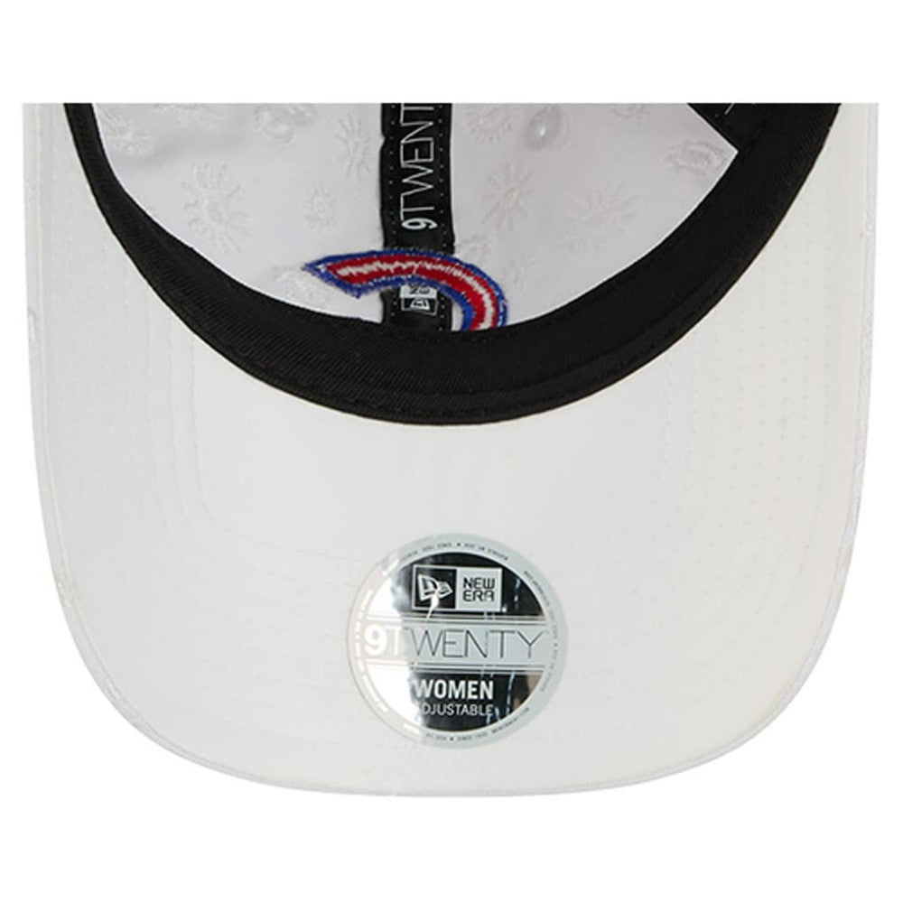 Chicago Cubs New Era Women's Floral Mesh 9TWENTY Adjustable Hat Lifestyle