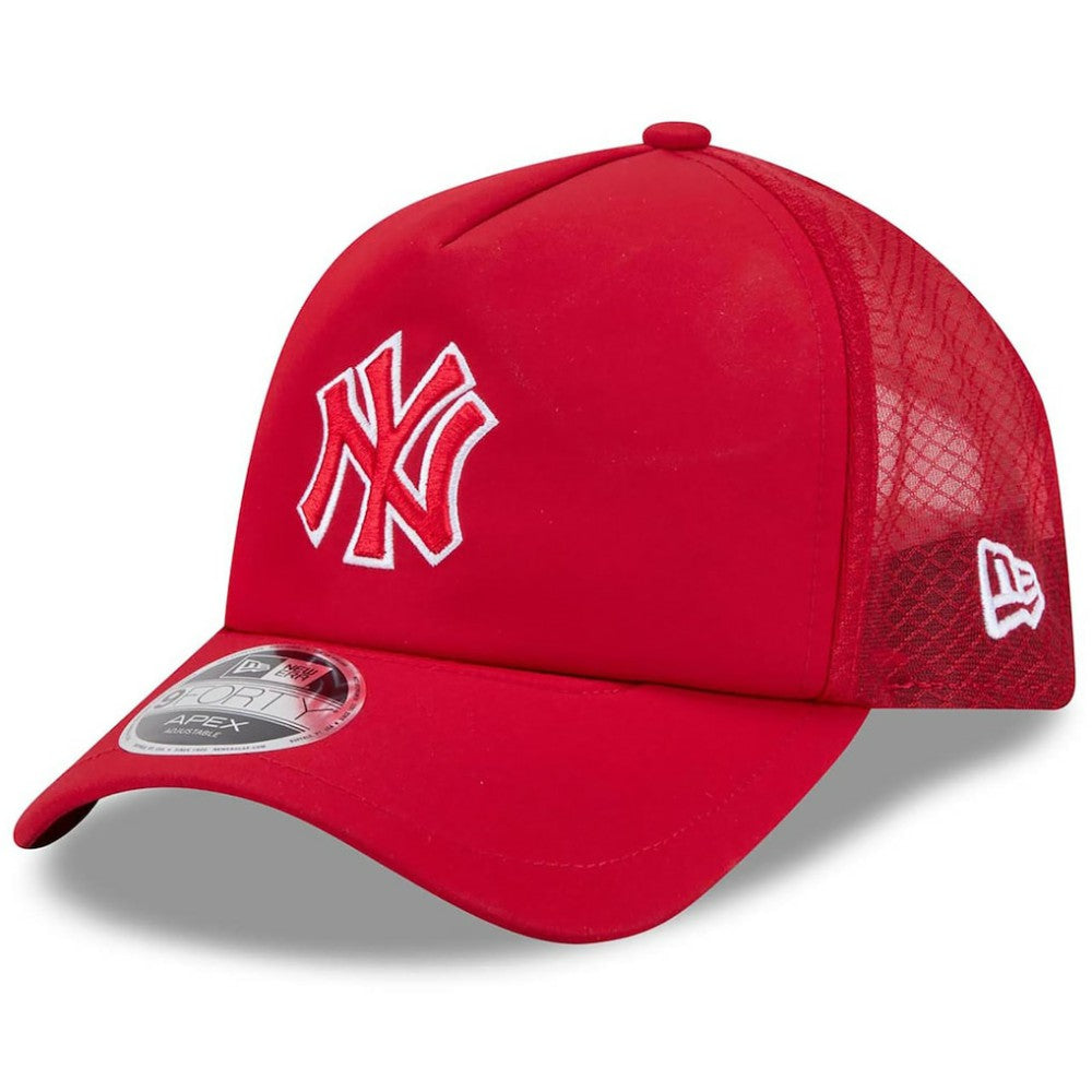 New York Yankees New Era 2026 Batting Practice Alternate Apex 9FORTY Adjustable Hat Lifestyle