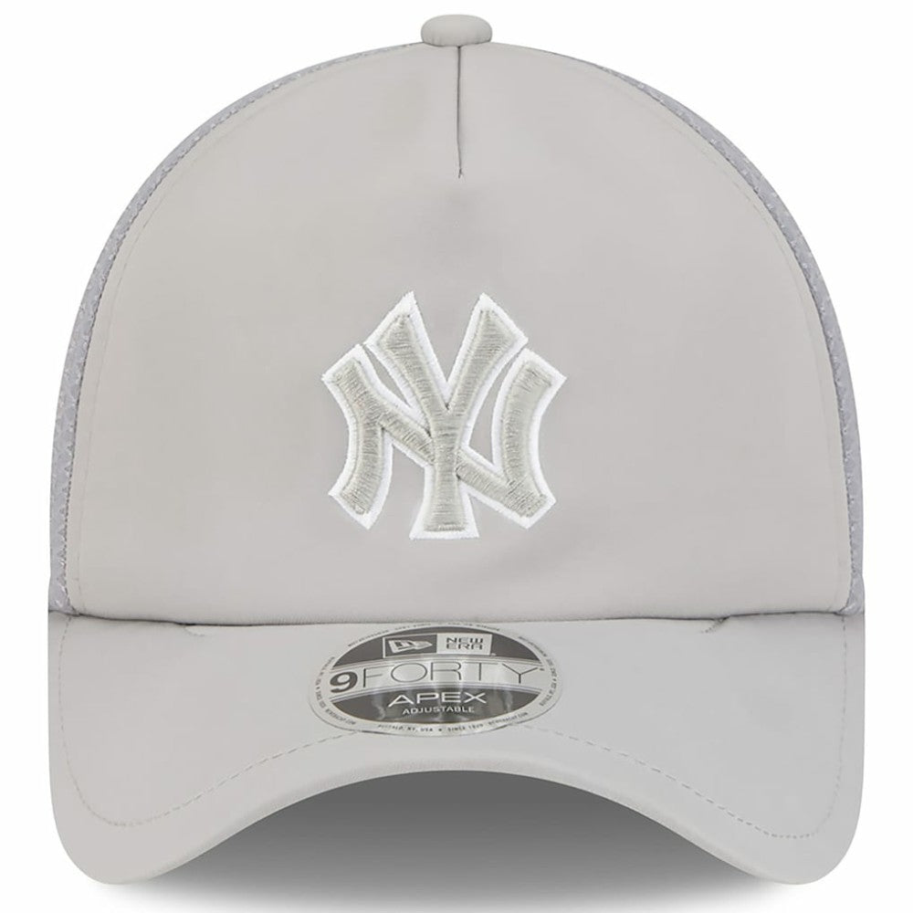New York Yankees New Era 2026 Batting Practice Apex 9FORTY Adjustable Trucker Hat On Sale