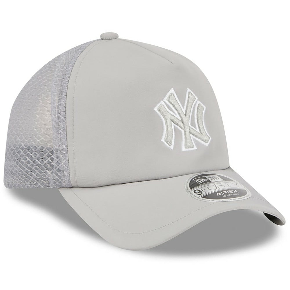 New York Yankees New Era 2026 Batting Practice Apex 9FORTY Adjustable Trucker Hat On Sale