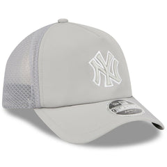 New York Yankees New Era 2026 Batting Practice Apex 9FORTY Adjustable Trucker Hat On Sale