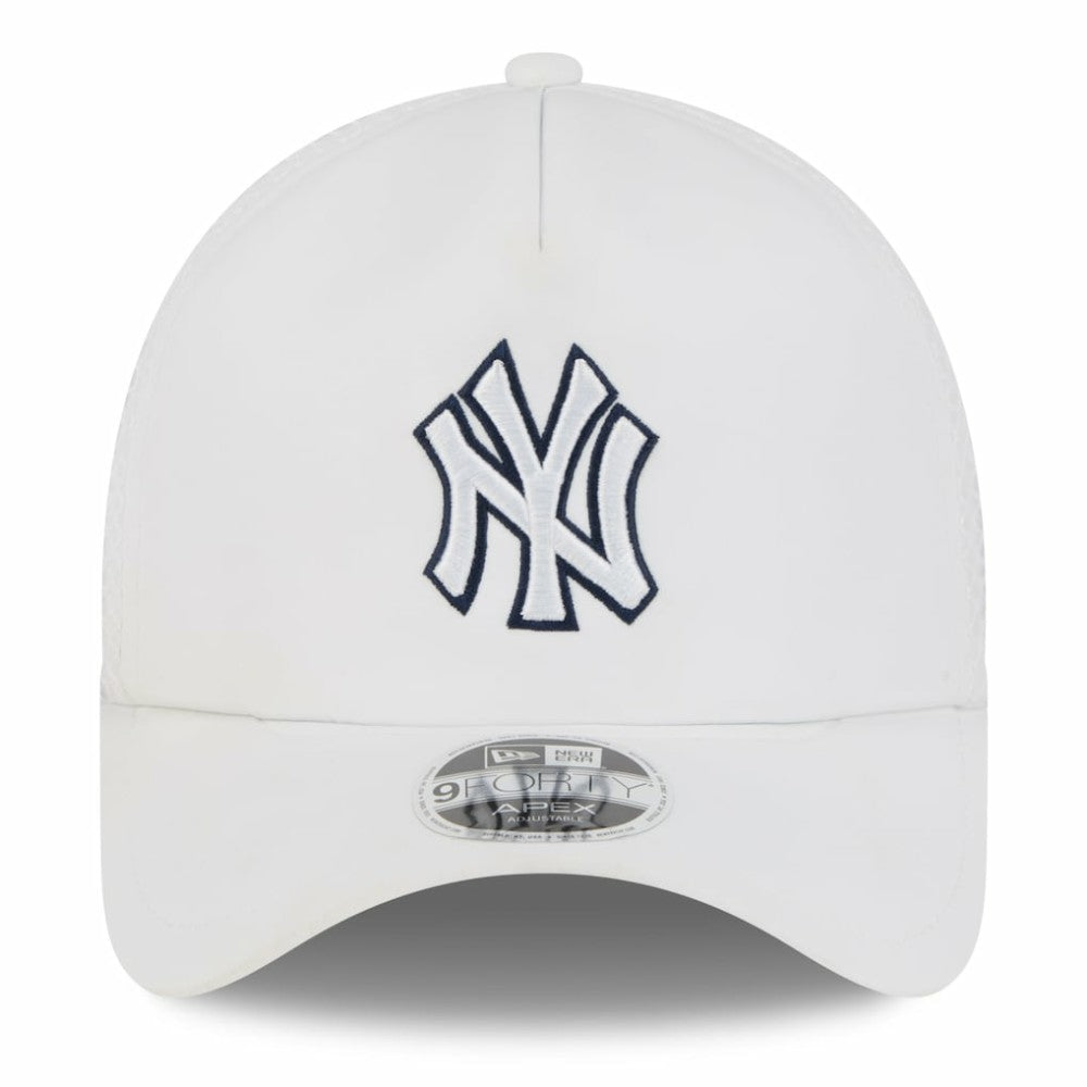 New York Yankees New Era 2026 Batting Practice Apex 9FORTY Adjustable Trucker Hat Clearance