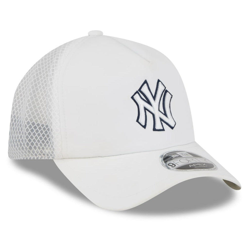 New York Yankees New Era 2026 Batting Practice Apex 9FORTY Adjustable Trucker Hat Clearance