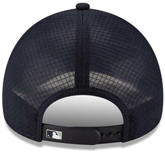 New York Yankees New Era 2026 Batting Practice Apex 9FORTY Adjustable Trucker Hat Lifestyle