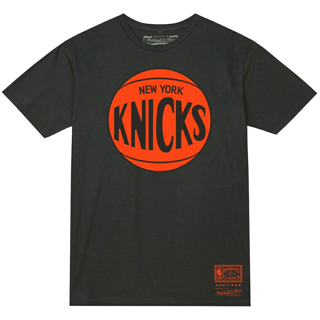 Mitchell & Ness - New York Knicks Unisex Hardwood Classics MVP Logo T-Shirt - Heather Charcoal