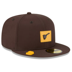 San Diego Padres New Era 2026 Clubhouse Alternate 59FIFTY Fitted Hat Lifestyle