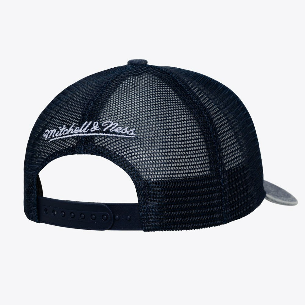 New York Yankees Mitchell & Ness Unisex Gameday Adjustable Trucker Hat Lifestyle