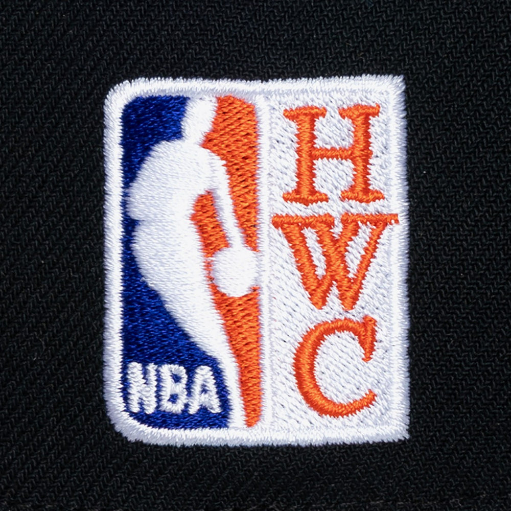 Mitchell & Ness - New York Knicks Hardwood Classics Legendary Away Pro-Pinch Adjustable Hat - Black