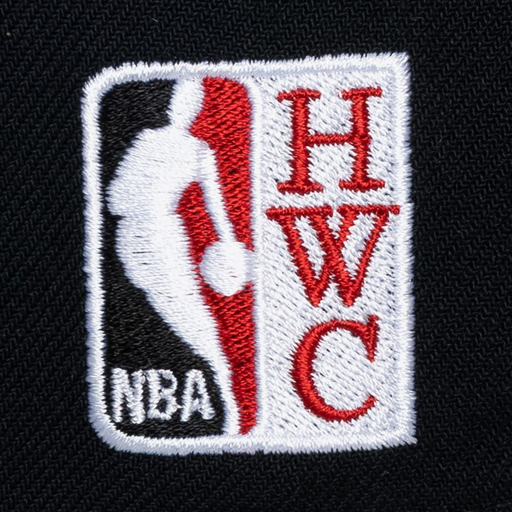 Mitchell & Ness - Chicago Bulls Hardwood Classics Legendary Away Pro-Pinch Adjustable Hat - White