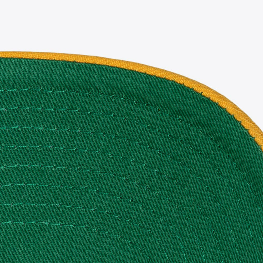 Mitchell & Ness - Detroit Pistons Hardwood Classics Legendary Away Pro-Pinch Adjustable Hat - Teal