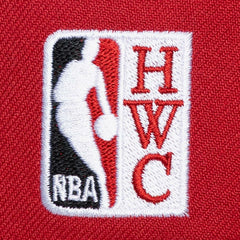 Mitchell & Ness - Chicago Bulls Legendary Home Pro Pinch Snapback Hat - Red