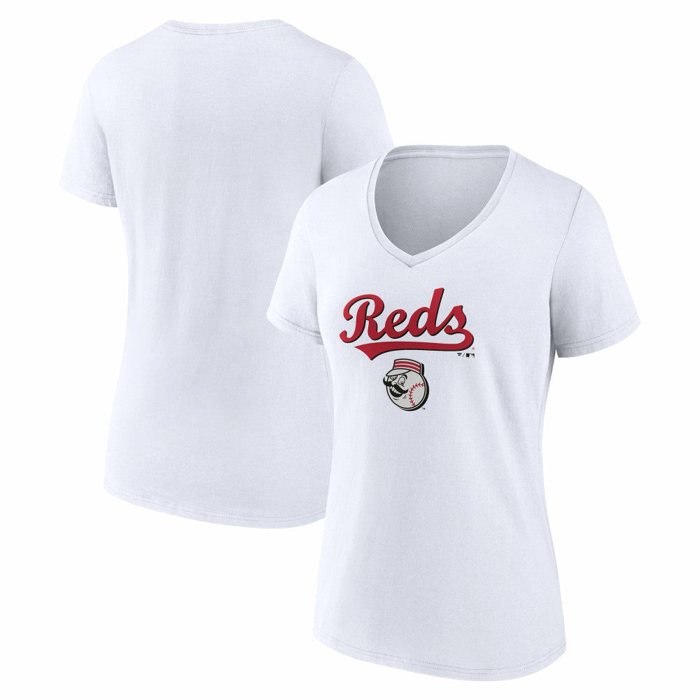 Cincinnati Reds Women's Team Lockup V-Neck T-Shirt Lifestyle