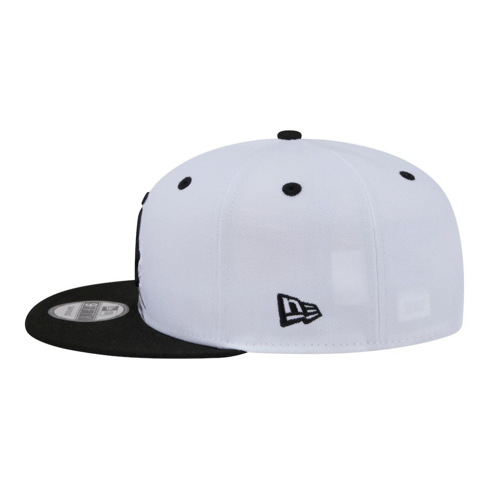 Chicago White Sox New Era 9FIFTY Snapback Hat Lifestyle