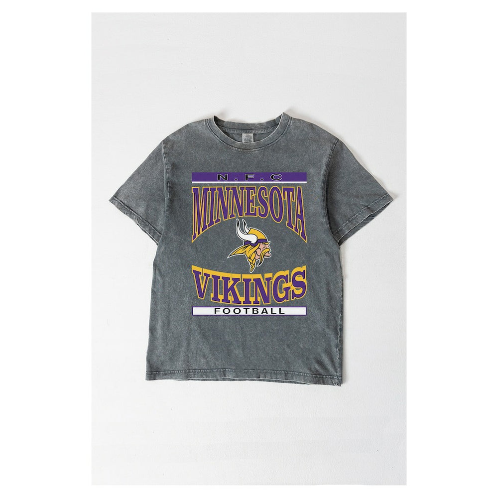 Minnesota Vikings Gameday Couture Women's Oversized Classic Grind Washed T-Shirt Gray - NFL