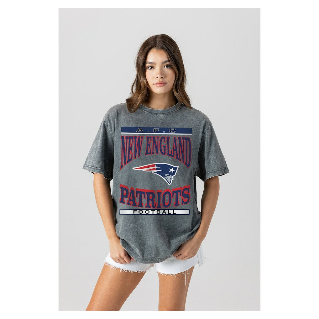 New England Patriots Gameday Couture Women's Oversized Classic Grind Washed T-Shirt Gray - NFL