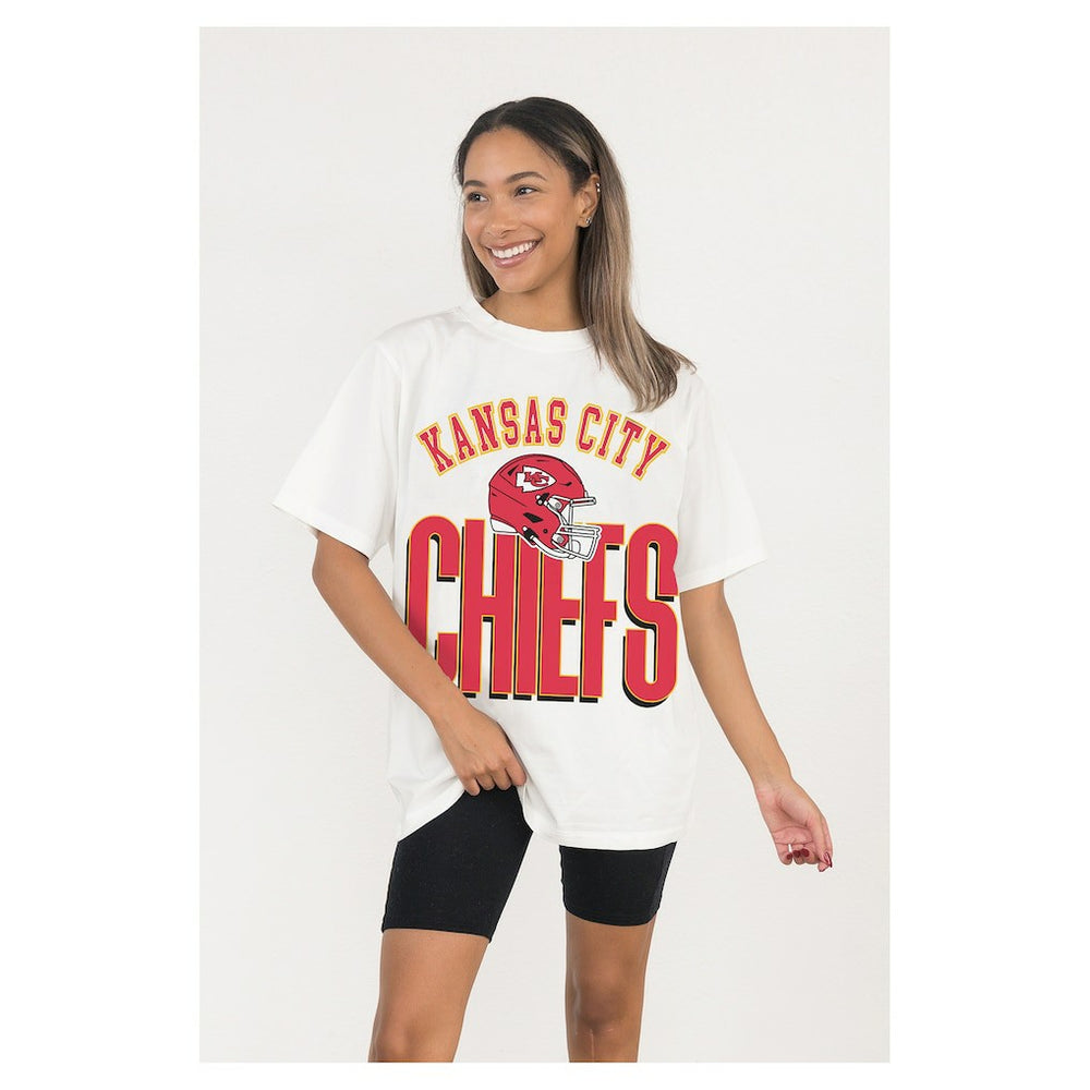 Kansas City Chiefs Gameday Couture Women's Oversized Classic Fierce Focus T-Shirt White - NFL