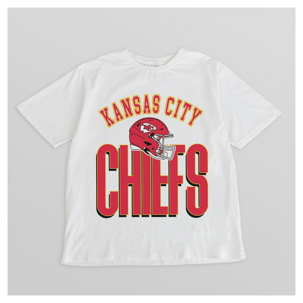 Kansas City Chiefs Gameday Couture Women's Oversized Classic Fierce Focus T-Shirt White - NFL