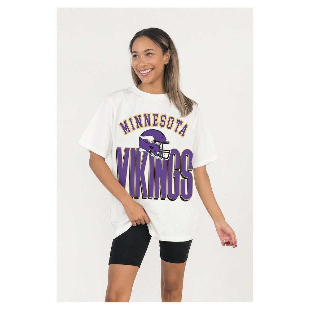 Minnesota Vikings Gameday Couture Women's Oversized Classic Fierce Focus T-Shirt White - NFL