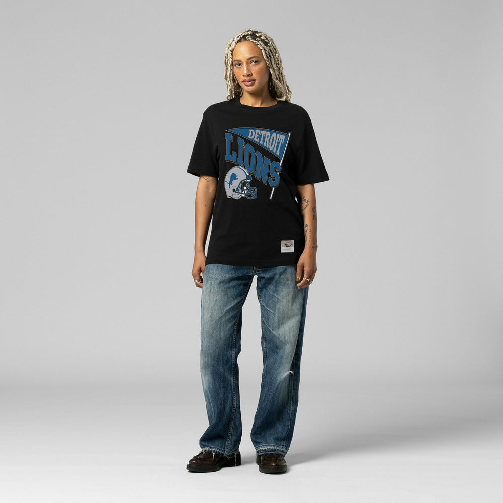 Detroit Lions Women's Team Dynamic Boyfriend T-Shirt Black - Mitchell & Ness