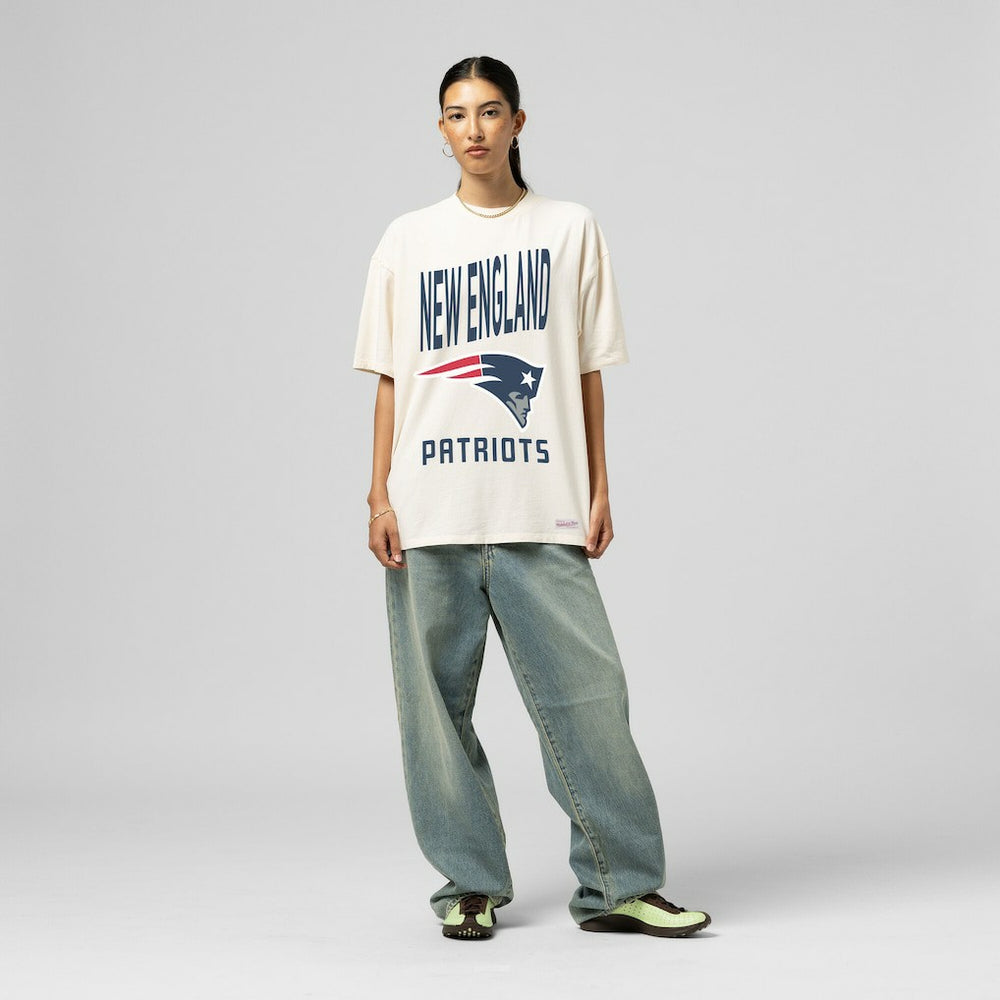 New England Patriots Women's Logo Rise Boyfriend T-Shirt Cream - Mitchell & Ness