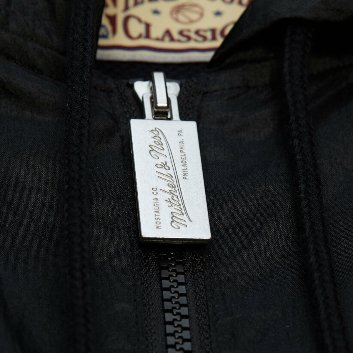 Mitchell & Ness - Minnesota Timberwolves Playmaker Full-Zip Hooded Windbreaker Jacket - Black