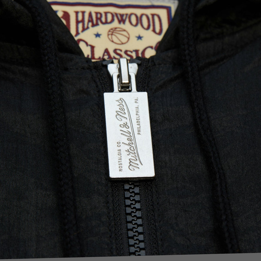 Mitchell & Ness - Sacramento Kings Playmaker Full-Zip Hooded Windbreaker Jacket - Black