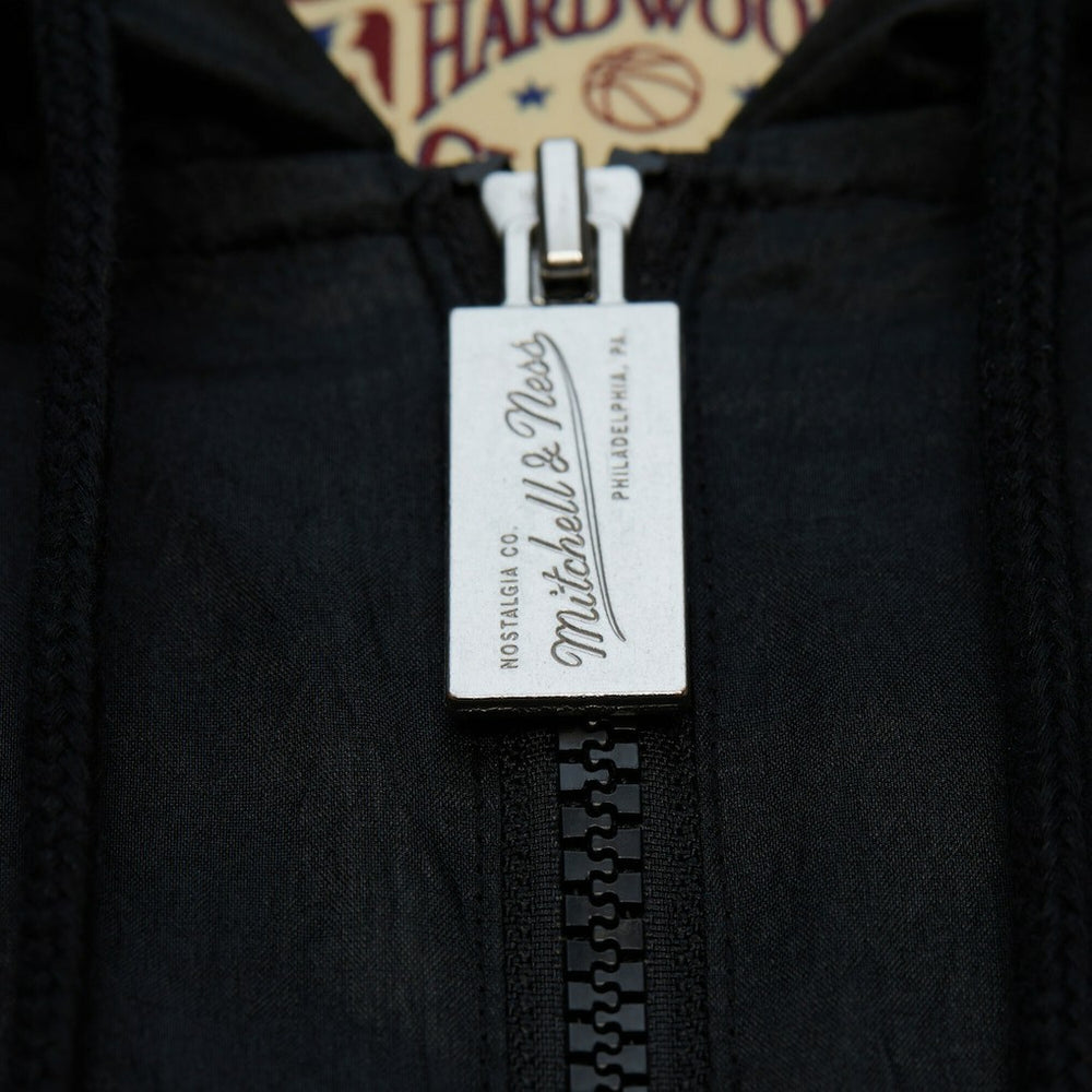 Mitchell & Ness - Cleveland Cavaliers Playmaker Full-Zip Hooded Windbreaker Jacket - Black