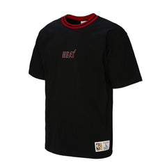 Mitchell & Ness - Miami Heat Unisex Playmaker Vintage Logo T-Shirt - Black
