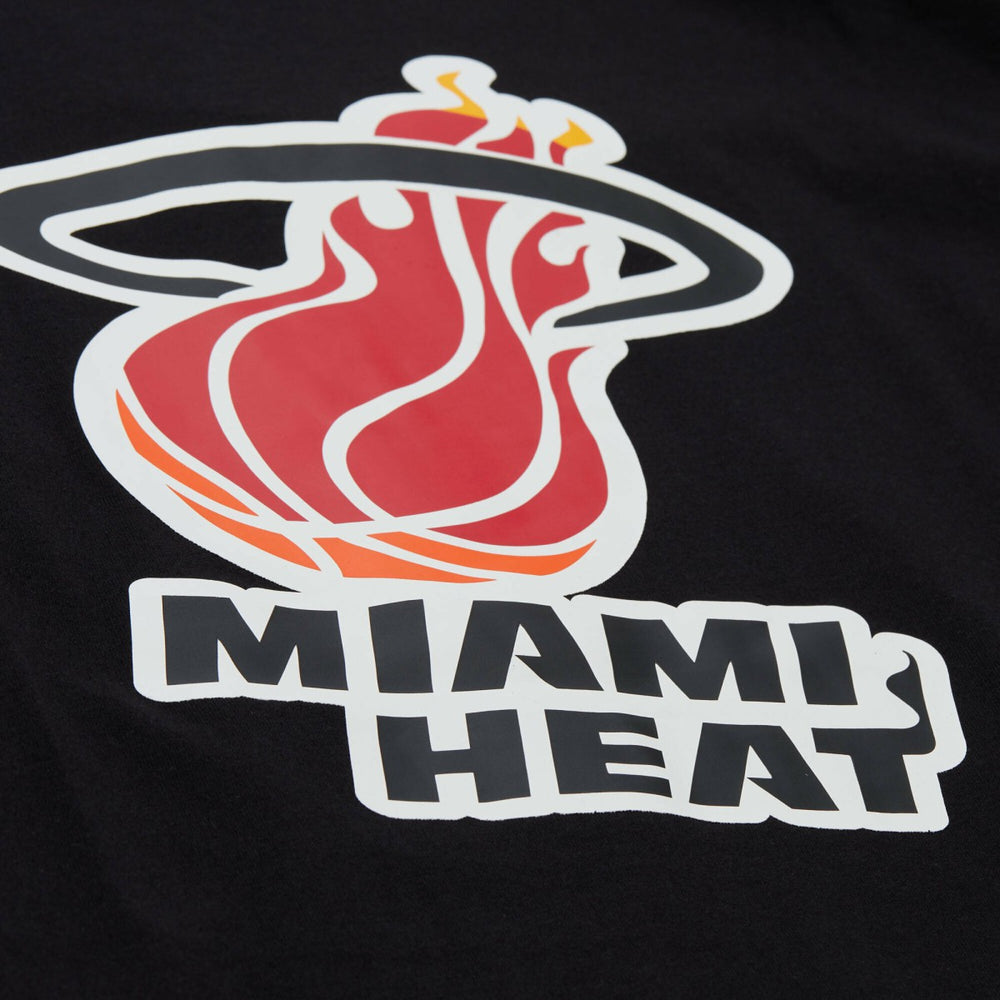 Mitchell & Ness - Miami Heat Unisex Playmaker Vintage Logo T-Shirt - Black