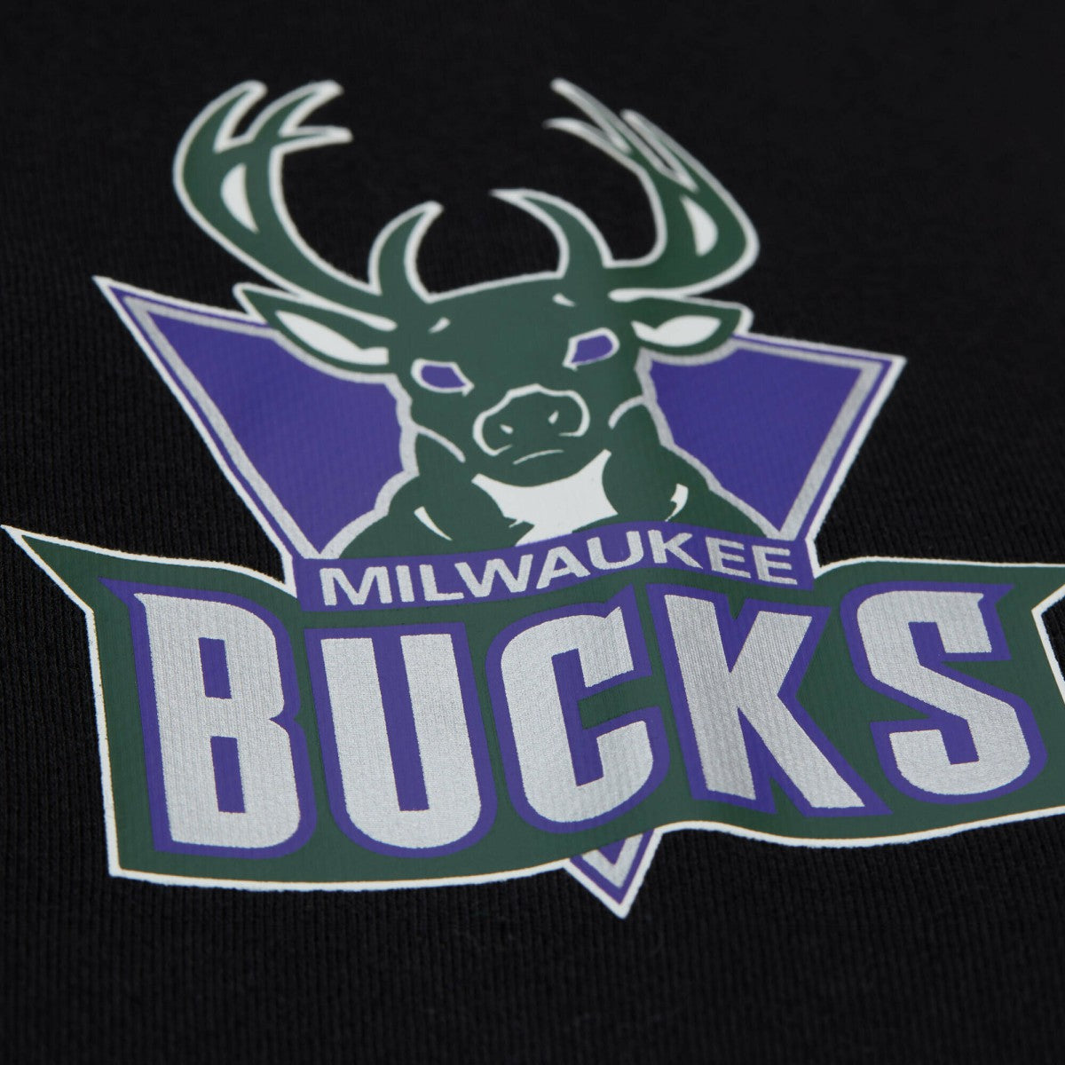 Mitchell & Ness - Milwaukee Bucks Unisex Vintage Heavyweight Hoodie - Black