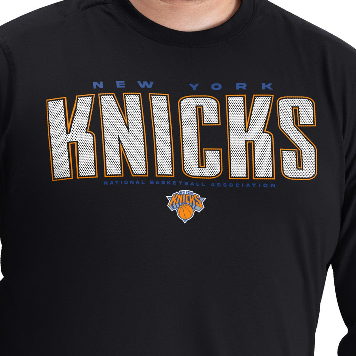 NBA - New York Knicks G-III Sports by Carl Banks Adaptive Printed Mesh Effect Long Sleeve T-Shirt - Black