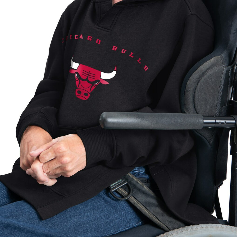 NBA - Chicago Bulls G-III Sports by Carl Banks Adaptive Team Arc Fleece Hoodie - Black