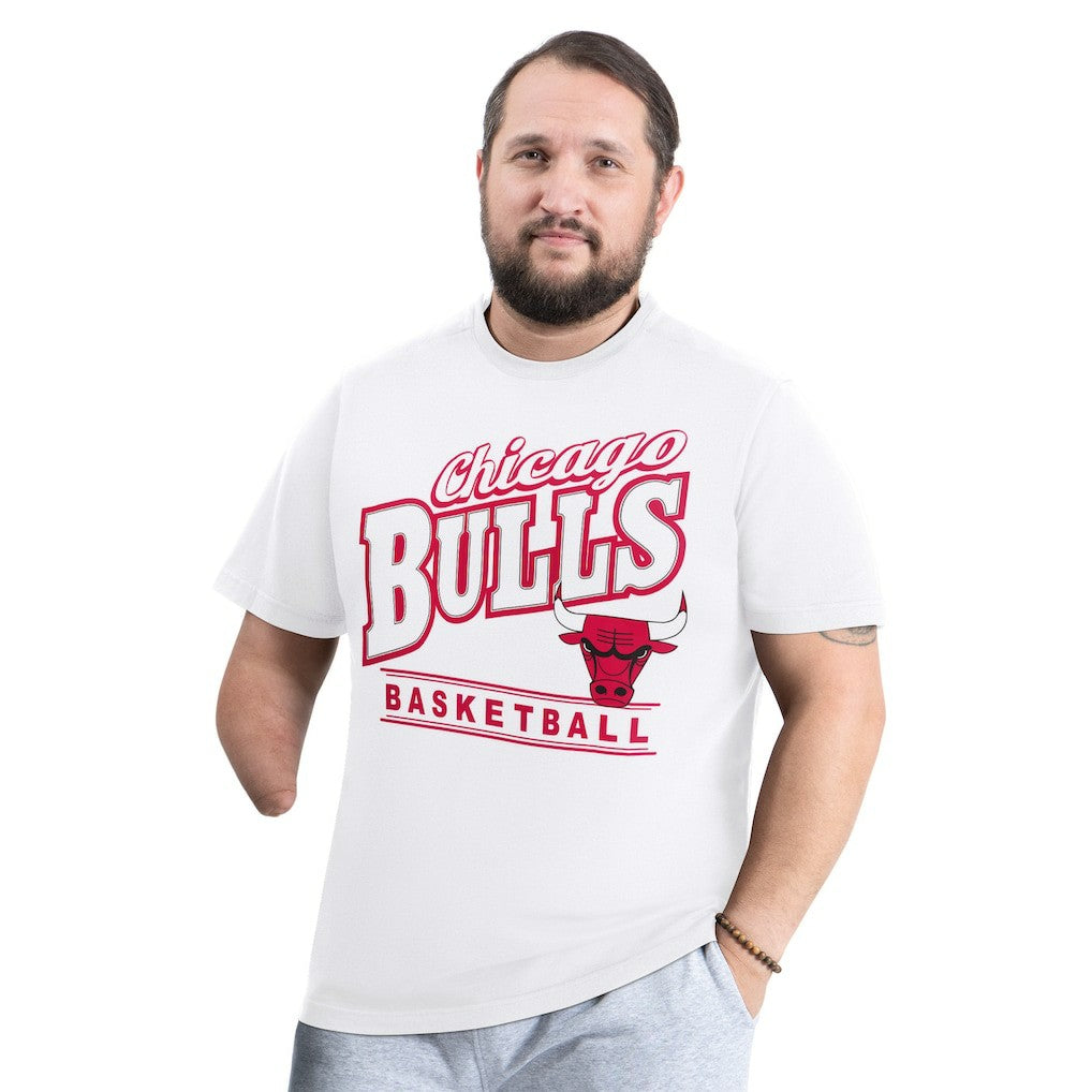 NBA - Chicago Bulls G-III Sports by Carl Banks Adaptive Headliner T-Shirt - White