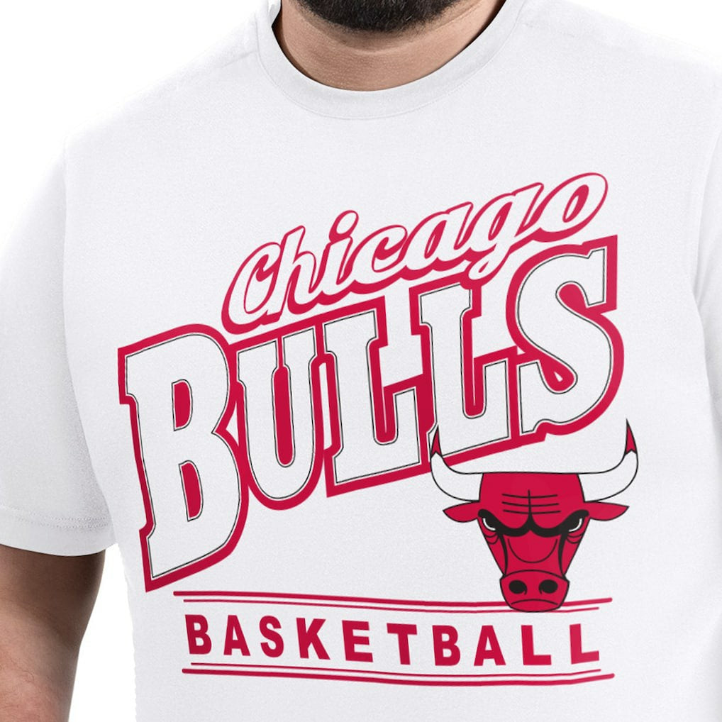 NBA - Chicago Bulls G-III Sports by Carl Banks Adaptive Headliner T-Shirt - White