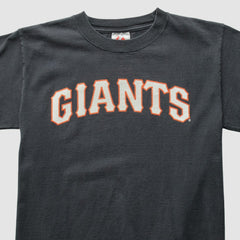 San Francisco Giants Majestic 2000s T-Shirt Lifestyle