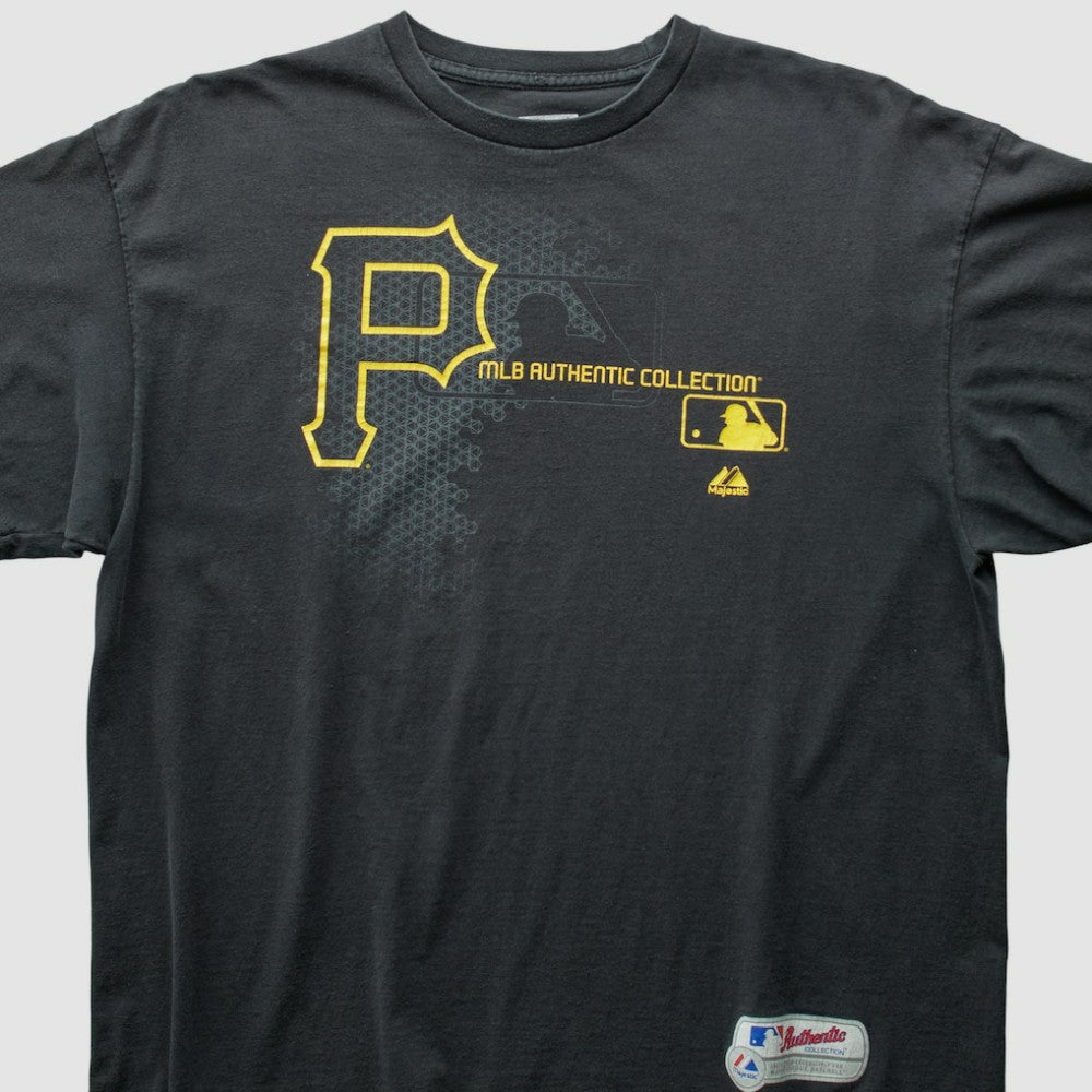 Pittsburgh Pirates Majestic 2000s T-Shirt On Sale