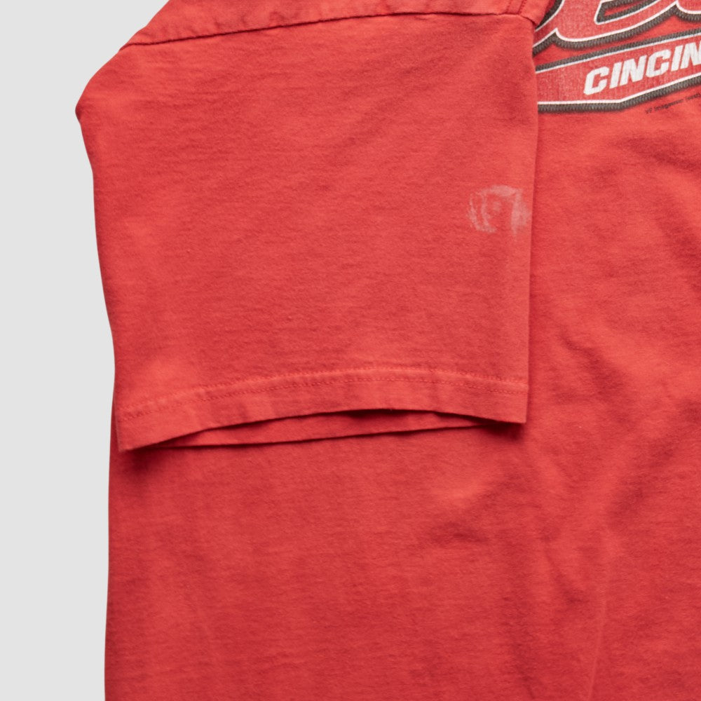 Cincinnati Reds Lee Apparel 2000s T-Shirt On Sale