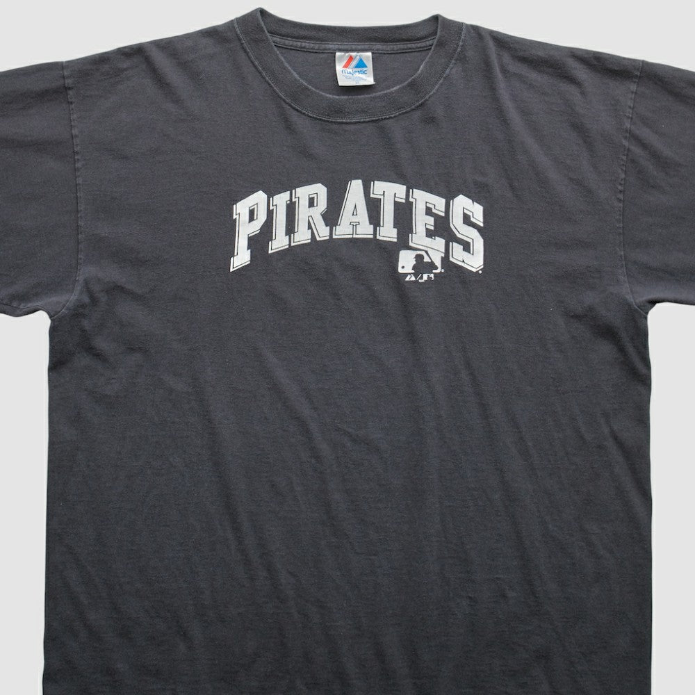Pittsburgh Pirates Majestic 2000s T-Shirt Clearance