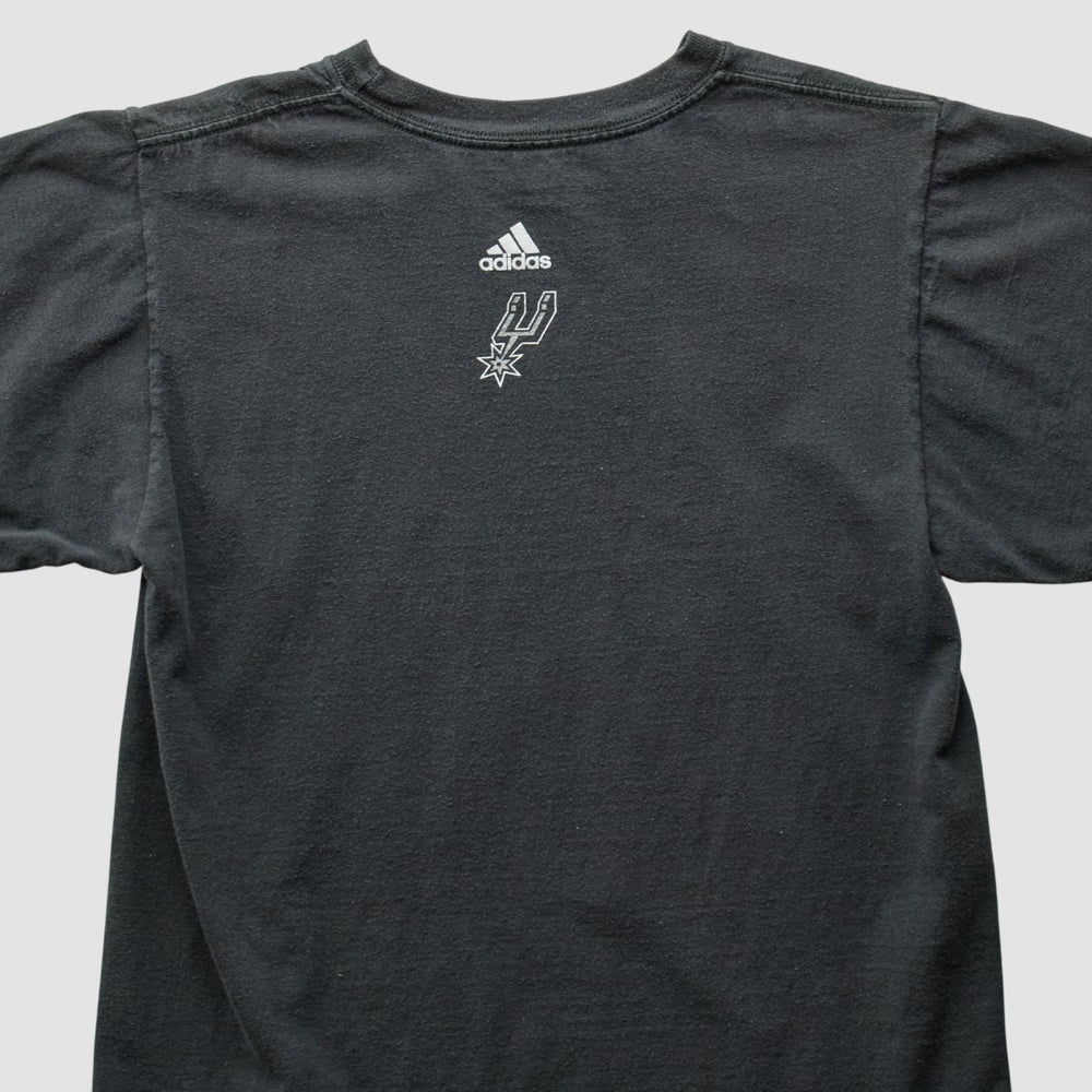 Adidas - San Antonio Spurs 2000s T-Shirt - Black Vintage